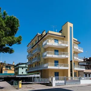  Aparthotel Playa